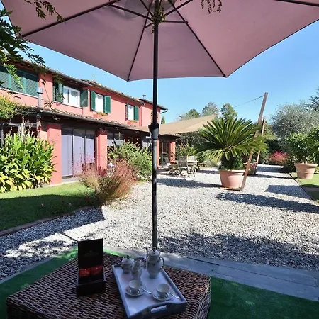 Casa Rocchi * Capannori