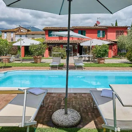 Casa Rocchi * Capannori